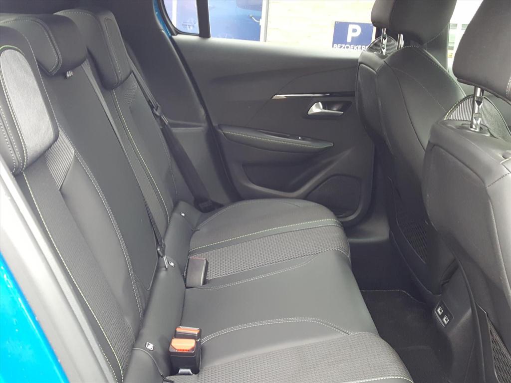 Peugeot 208 1.2 100pk gt-line 3d cockpit | apple carplay&android auto | nav