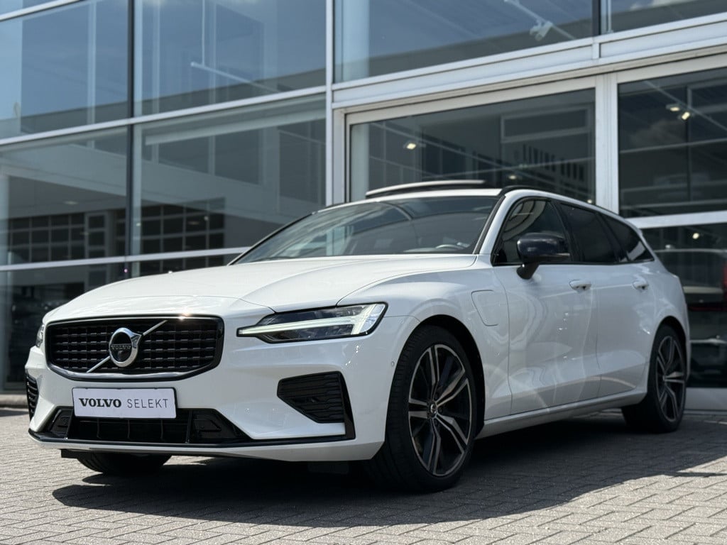 Volvo V60 t6 340pk recharge r-design| panodak| adap.cruise| 360 camera