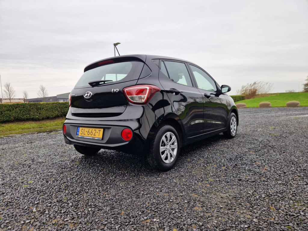Hyundai I 10 1.0i comfort | carplay | bluetooth | cruise control | navigati