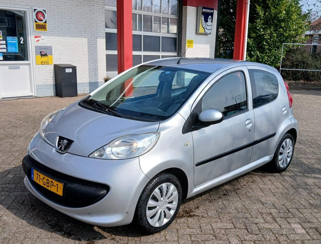 Peugeot 107 xr 1.0 | airco, carplay, beurt, jaar apk, 3 maanden garantie