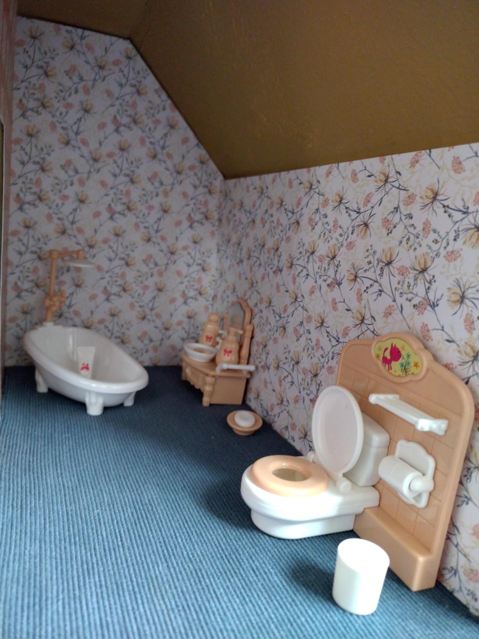 Leuk en groot houten poppenhuis inclusief meubels en poppen 80 x 80