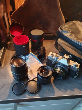 Mooie jaren 70 Praktica Super TL3 35mm SLR camera met 3 lenzen...