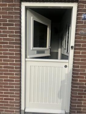 Te koop boven en onder deur