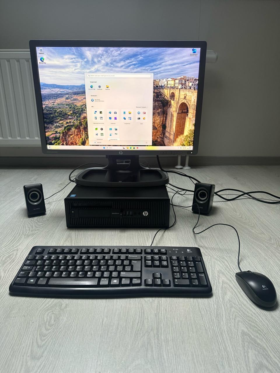 Complete set HP / Intel Core i5 / 12GB ram / Windows 11 /
