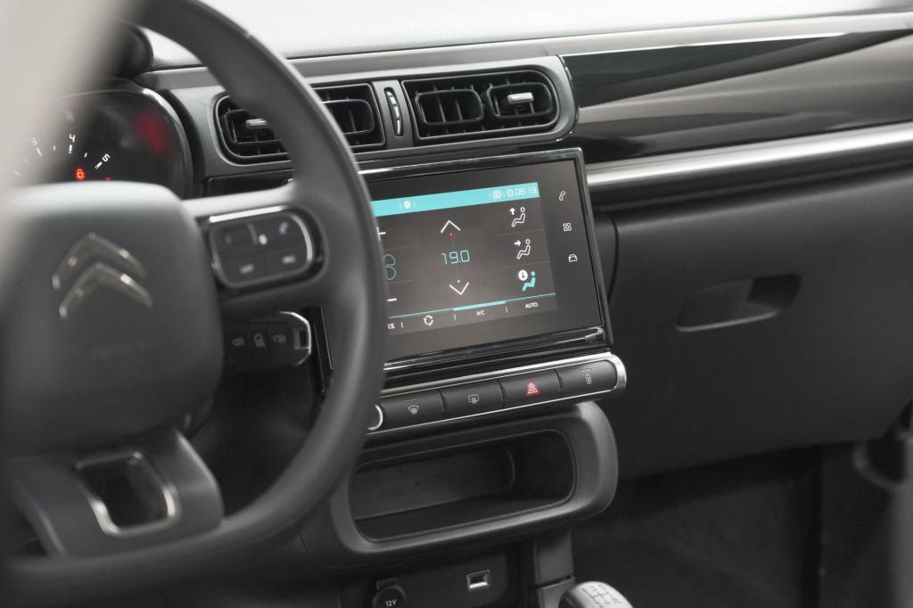 Citroen C3 puretech 82 feel edition | parkeersensoren | apple carplay | nav