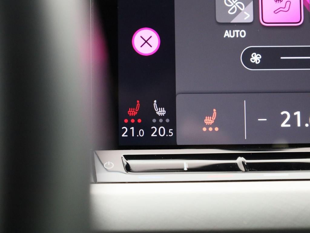 Volkswagen Golf 1.0 etsi life | automaat | stoel - stuur verwarming | navig