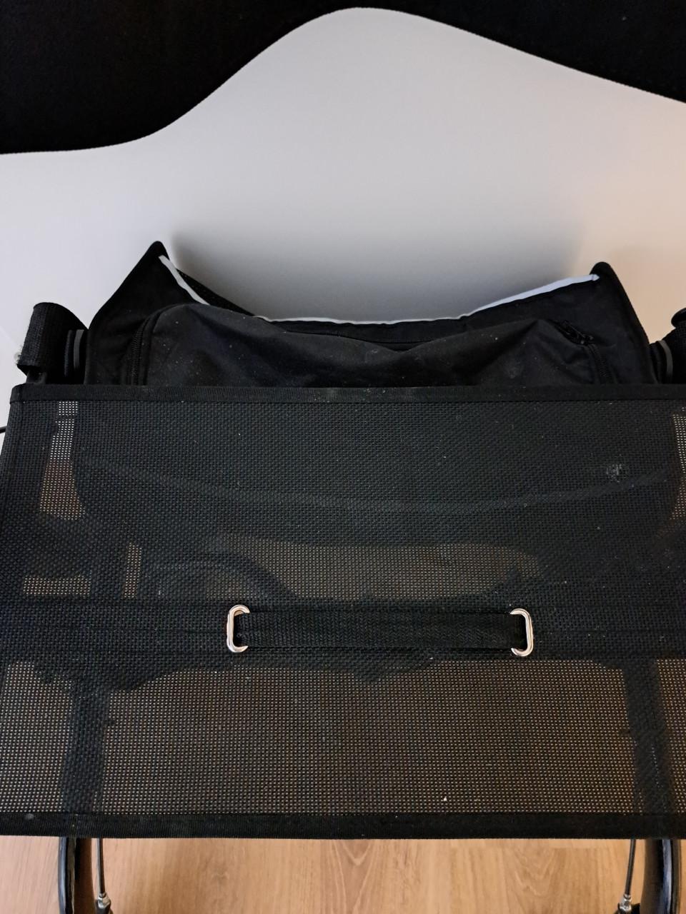 Rollator lichtgewicht en opvouwbaar - zitfunctie - voor BINNEN EN BUITEN.