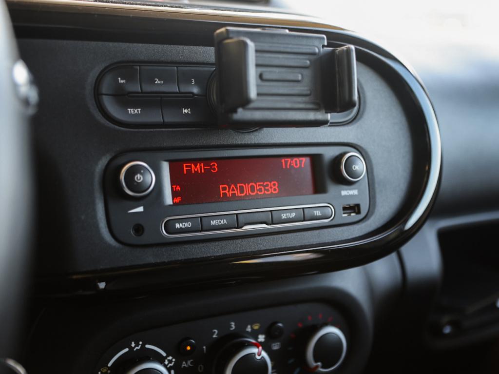 Renault Twingo 1.0 sce 70pk limited | park. sensoren | airco | bluetooth | 