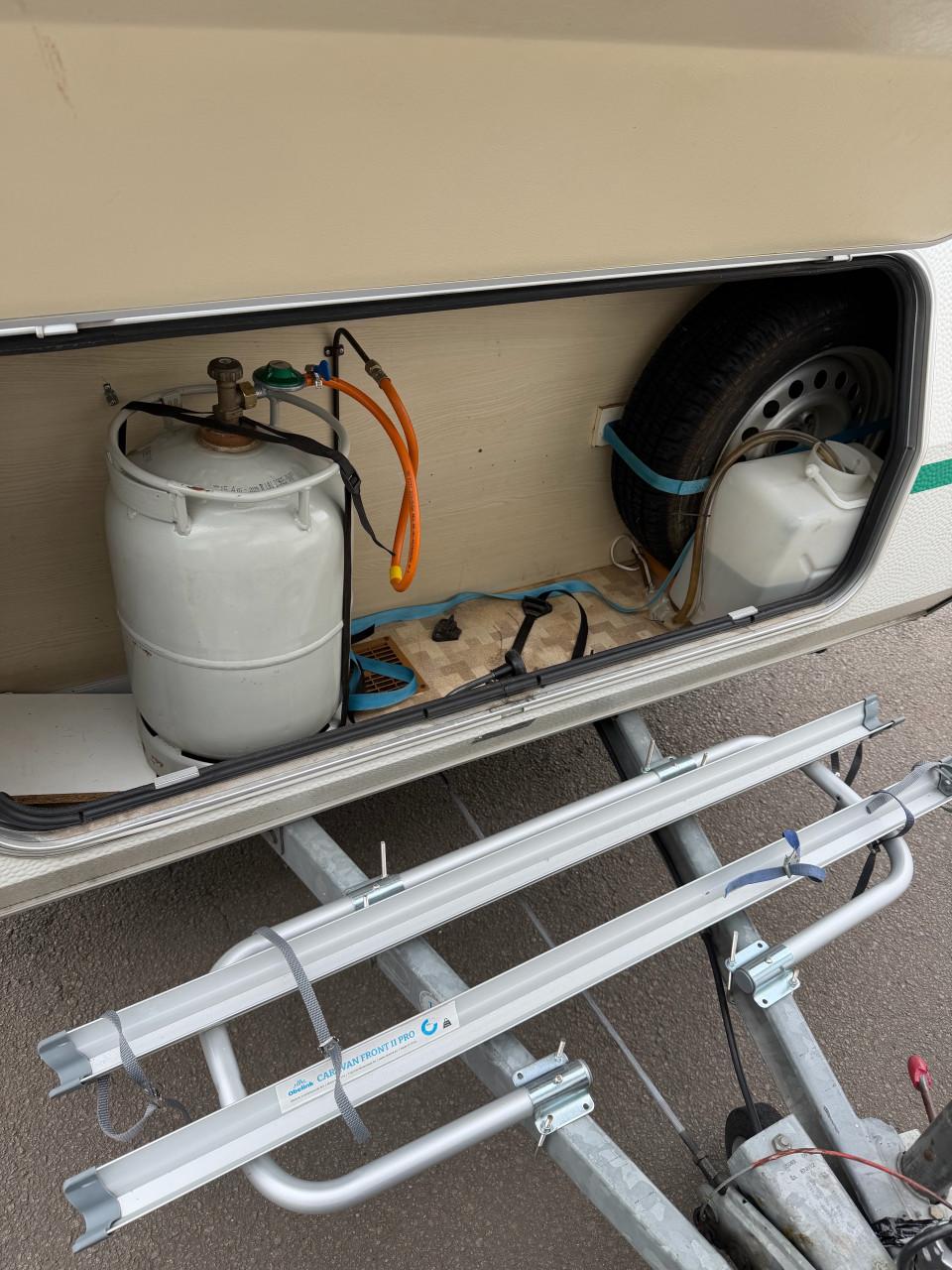 Caravan Eifelland 8004  (595 KG)