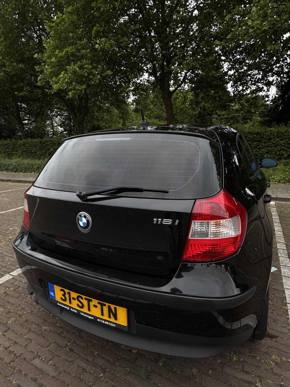 BMW 1-Serie 116I 2006 Zwart