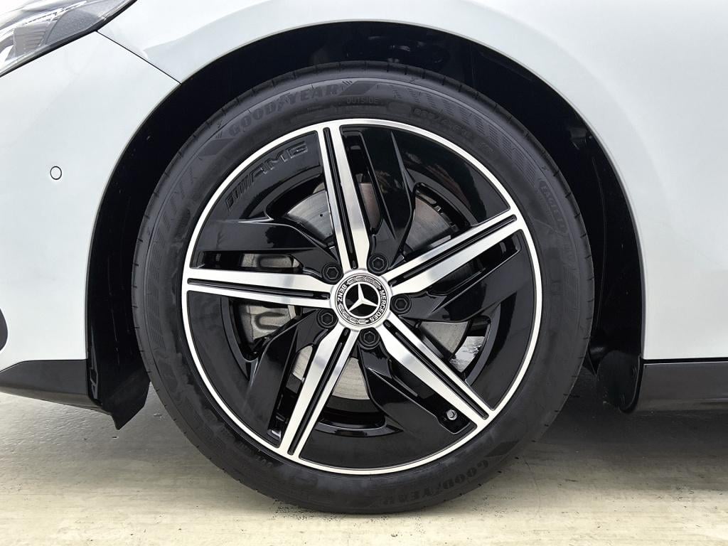 Mercedes-Benz Cla shooting brake 200 business solution amg | premium pakket