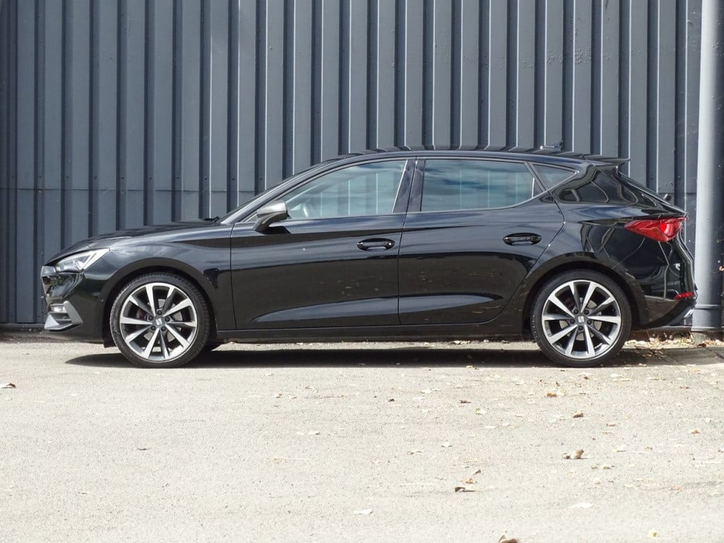 Seat Leon 1.0 etsi fr business intense automaat | virtual cockpit | 18" | c