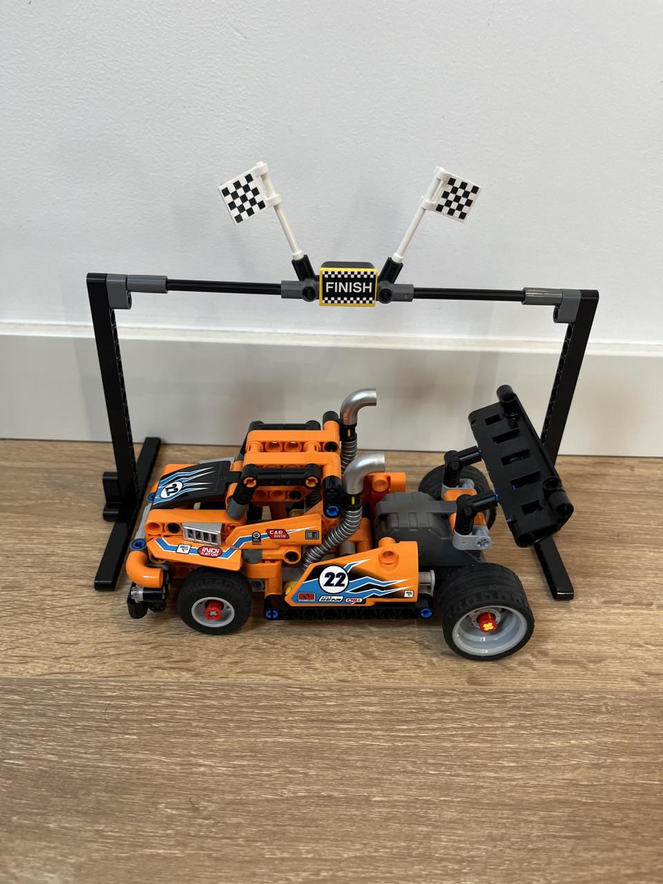 Lego racetruck