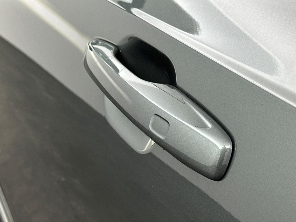 Volvo XC90 ultra bright recharge plug-in hybrid awd