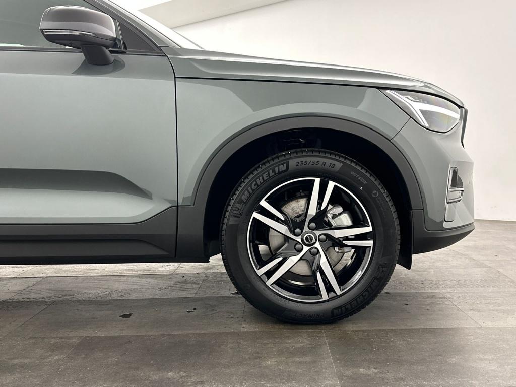 Volvo XC40 b4 197pk plus dark| camera| trekhaak| adap.cruise| h&k audio