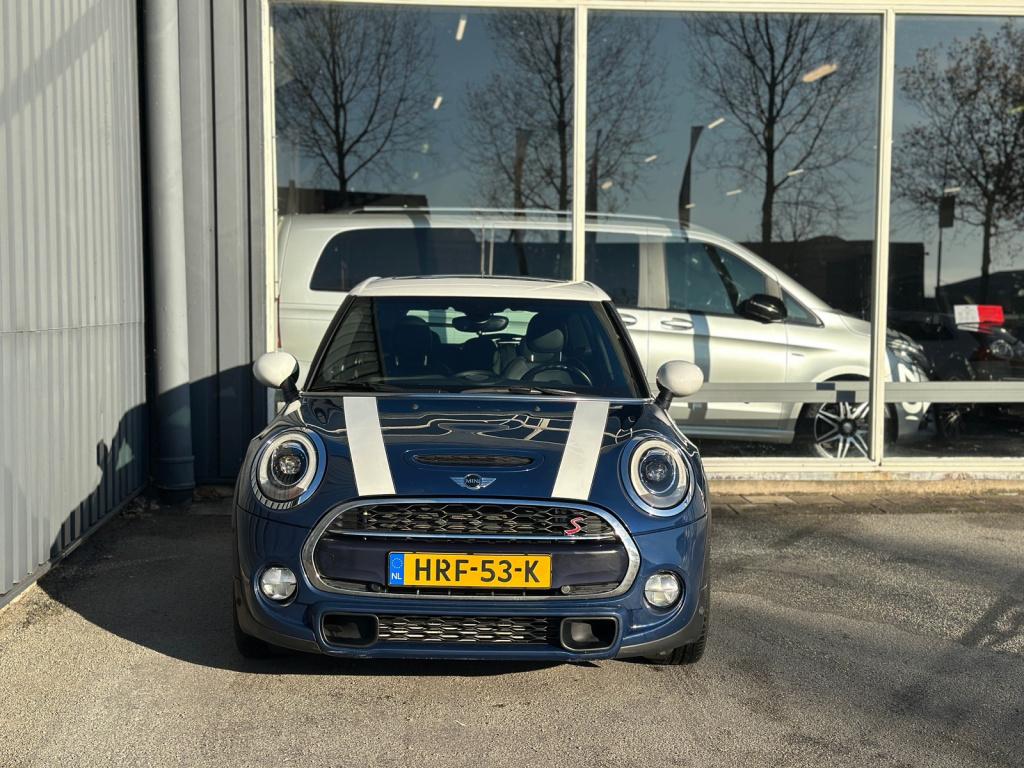 Mini Cooper mini 2.0 sd chili serious business pano | leder | navi | led | 