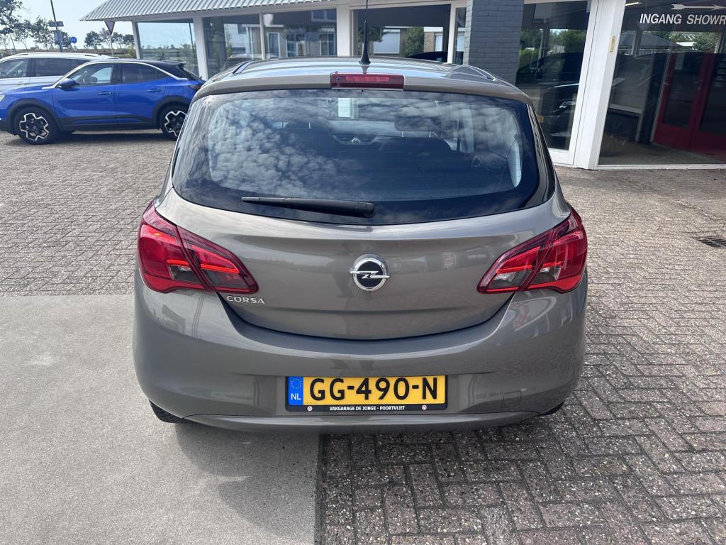 Opel Corsa 1.4 color edition
