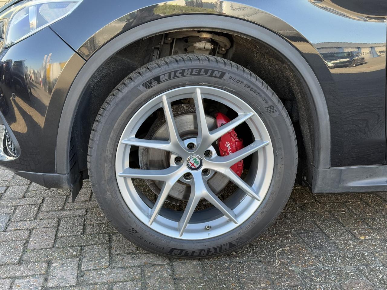 Alfa Romeo Stelvio - 2.0 T AWD 280PK | Pano | Memory