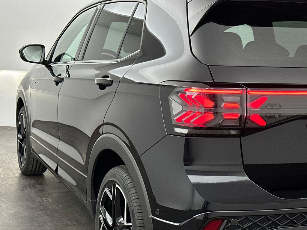 Volkswagen T-cross r-line-edition 1.5 110 kw / 150 pk tsi suv 7 versn