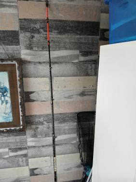 Koop 2 nog goede boothengels 1 vl van 2.10m nog in goede staat