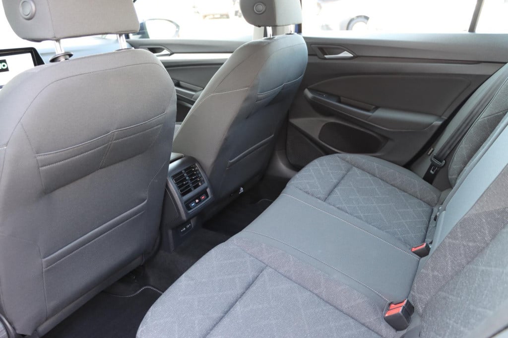 Volkswagen Golf variant 1.0 etsi life 110pk dsg7