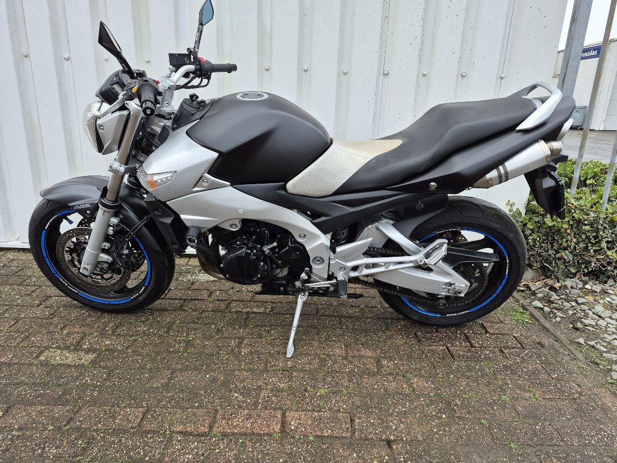 Suzuki GSR600 uit 2007, mooie naked bike
