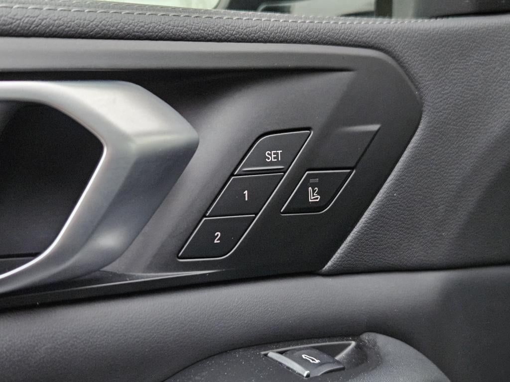 BMW X5 xdrive45e m-sport | achterasbesturing | trekhaak | luchtvering