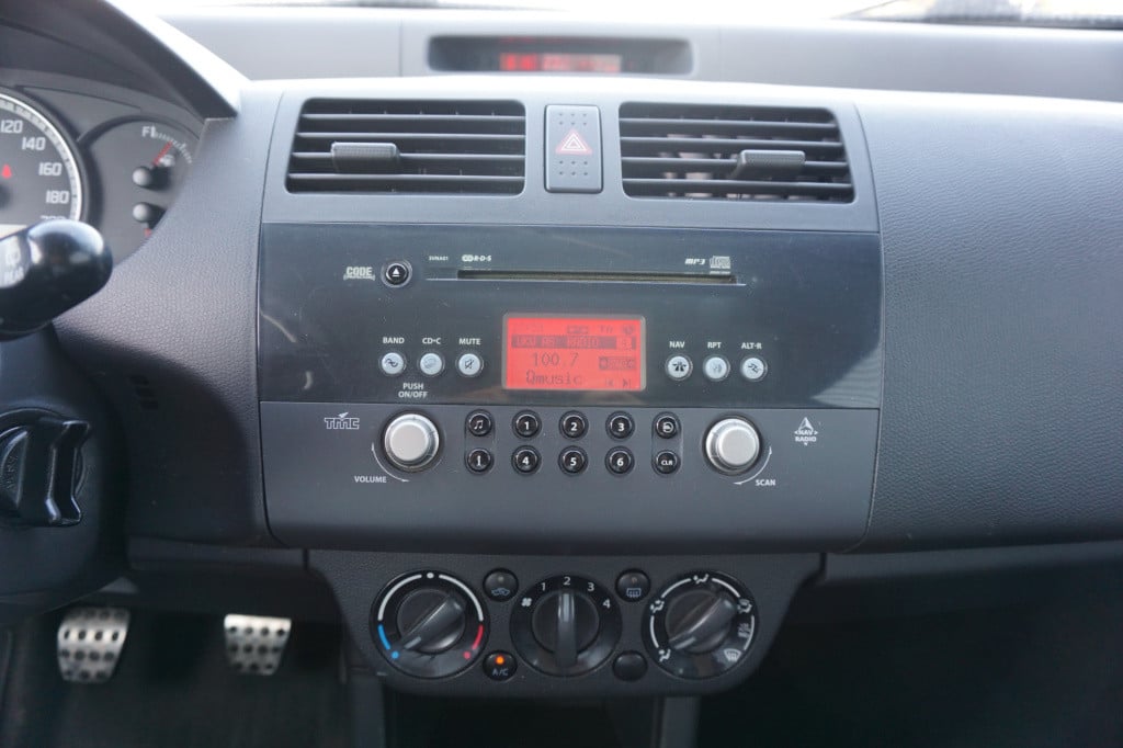 Suzuki Swift 1.5 comfort airco / elektr. ramen / stoelverwarming / lm velge