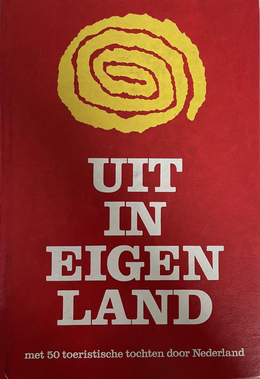 Uit in eigen land boek