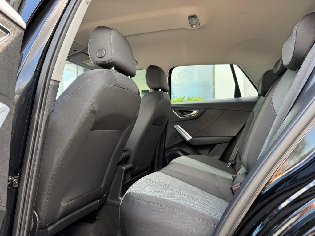 Audi Q2 30 tfsi design * camera * carplay * clima