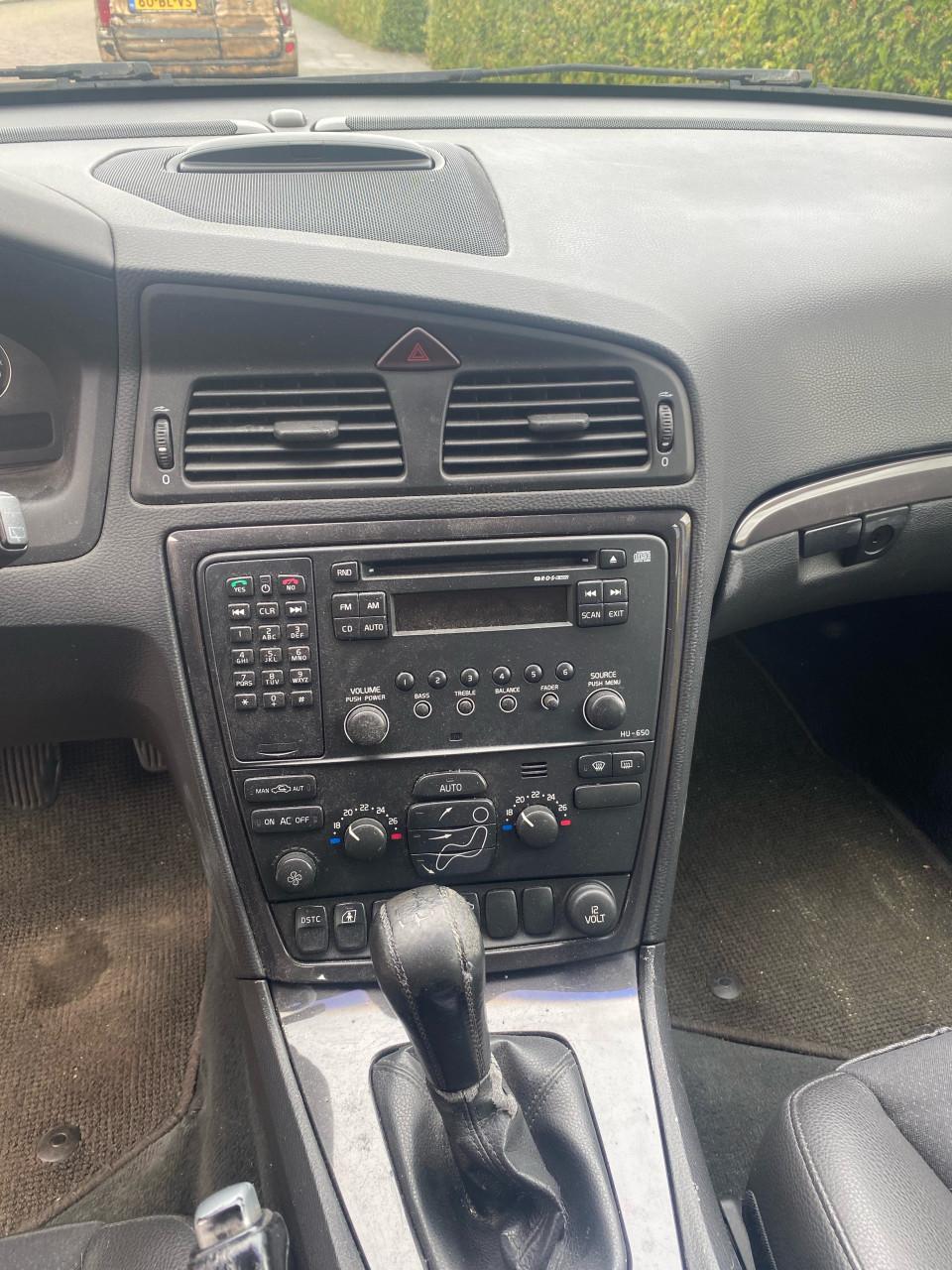 Volvo V70 2.4 Benzine Handgeschakeld – Comfortabele en ruime stationwagen