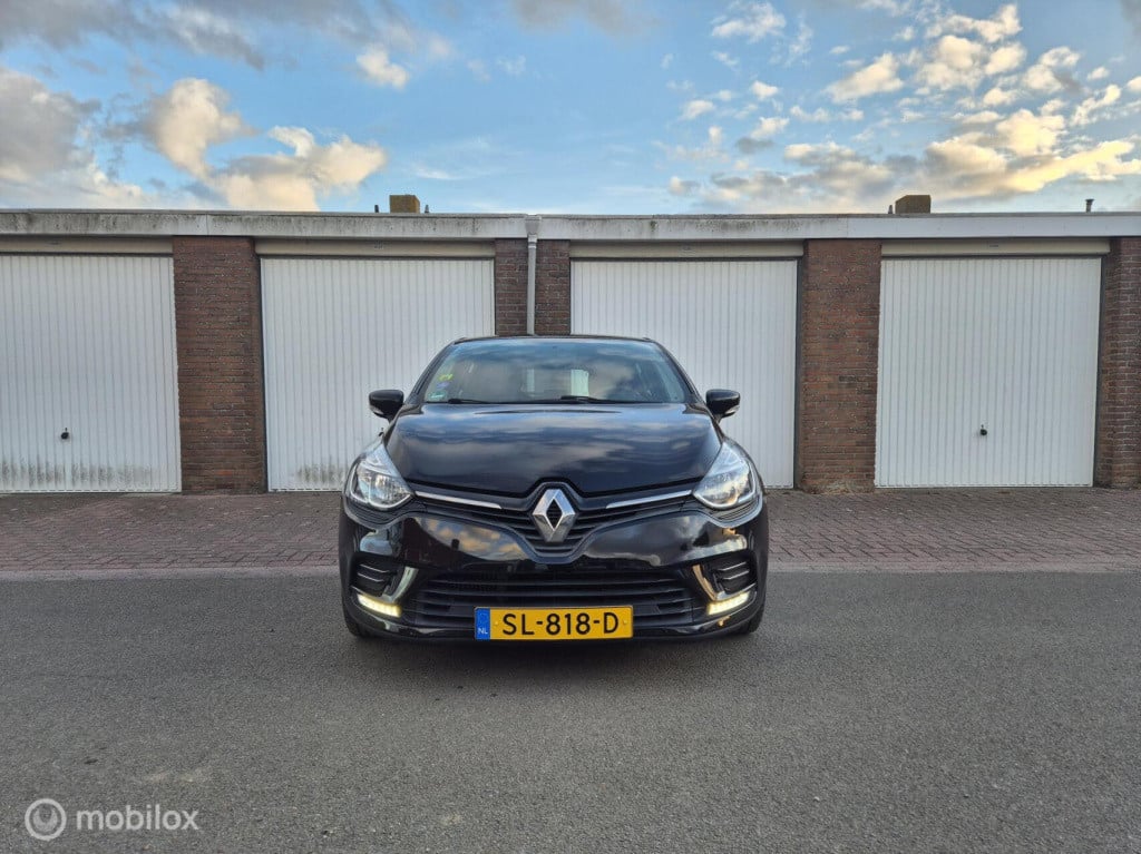Renault Clio 0.9 tce zen / 1e eigenaar / dealeronderhouden / trekhaak / air