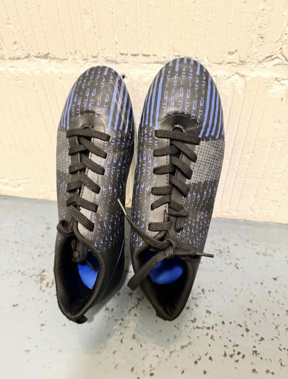 Voetbal schoenen maat 38