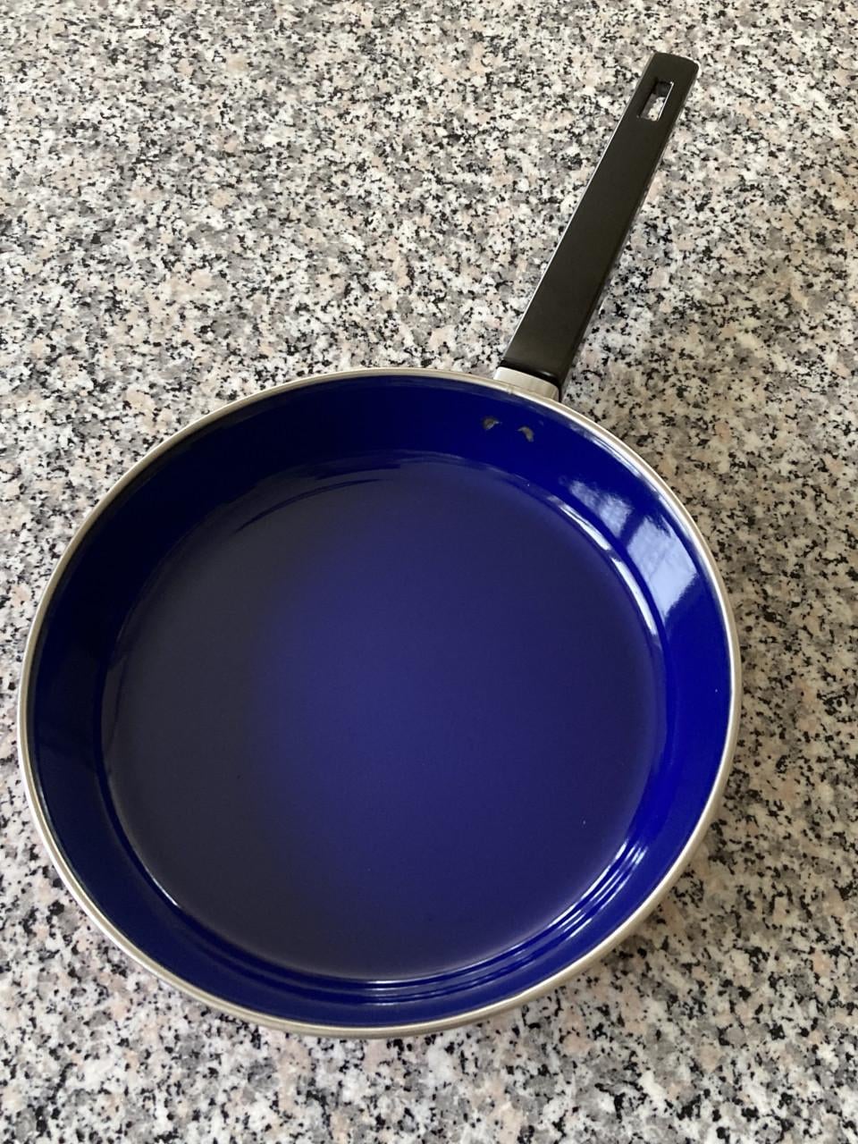 Koekenpan nieuw.