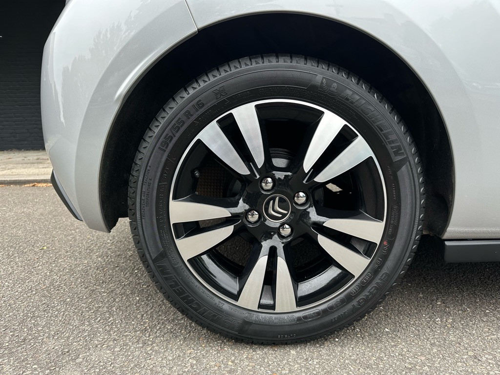 Citroen DS3 1.2 so chic // dealeronderhouden // 80.000km! //
