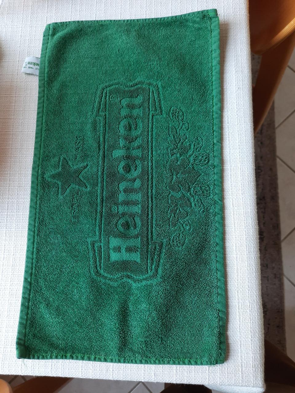 Plunjezak HEINEKEN en handdoekje en petje,
