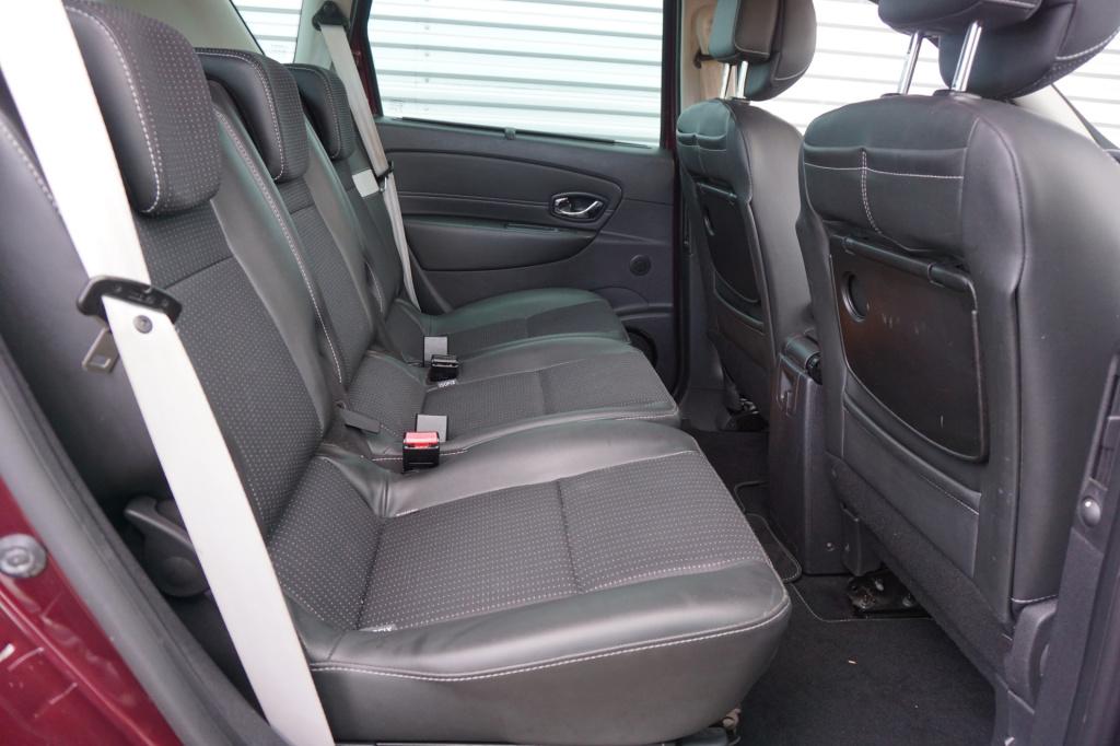 Renault Scenic 1.4 tce bose climate / navi / cruise / camera / parkeers. / 