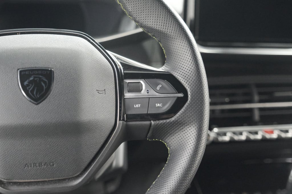 Peugeot 208 puretech 100 gt | camera | navigatie | apple carplay | parkeers