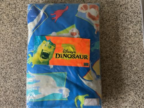 Disney Dinosaur dekbedovertrek in de maat: 140x200 cm.