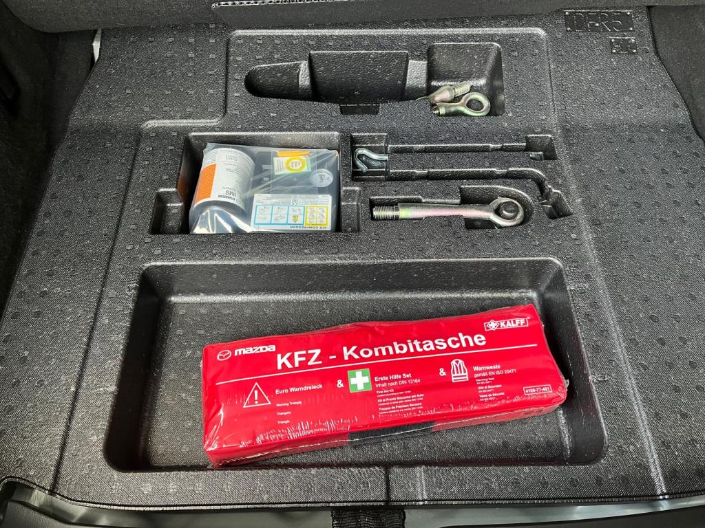 Mazda Cx-30 2.0 e-skyactiv-x m hybrid comfort met 18 inch & leer|rijklaar