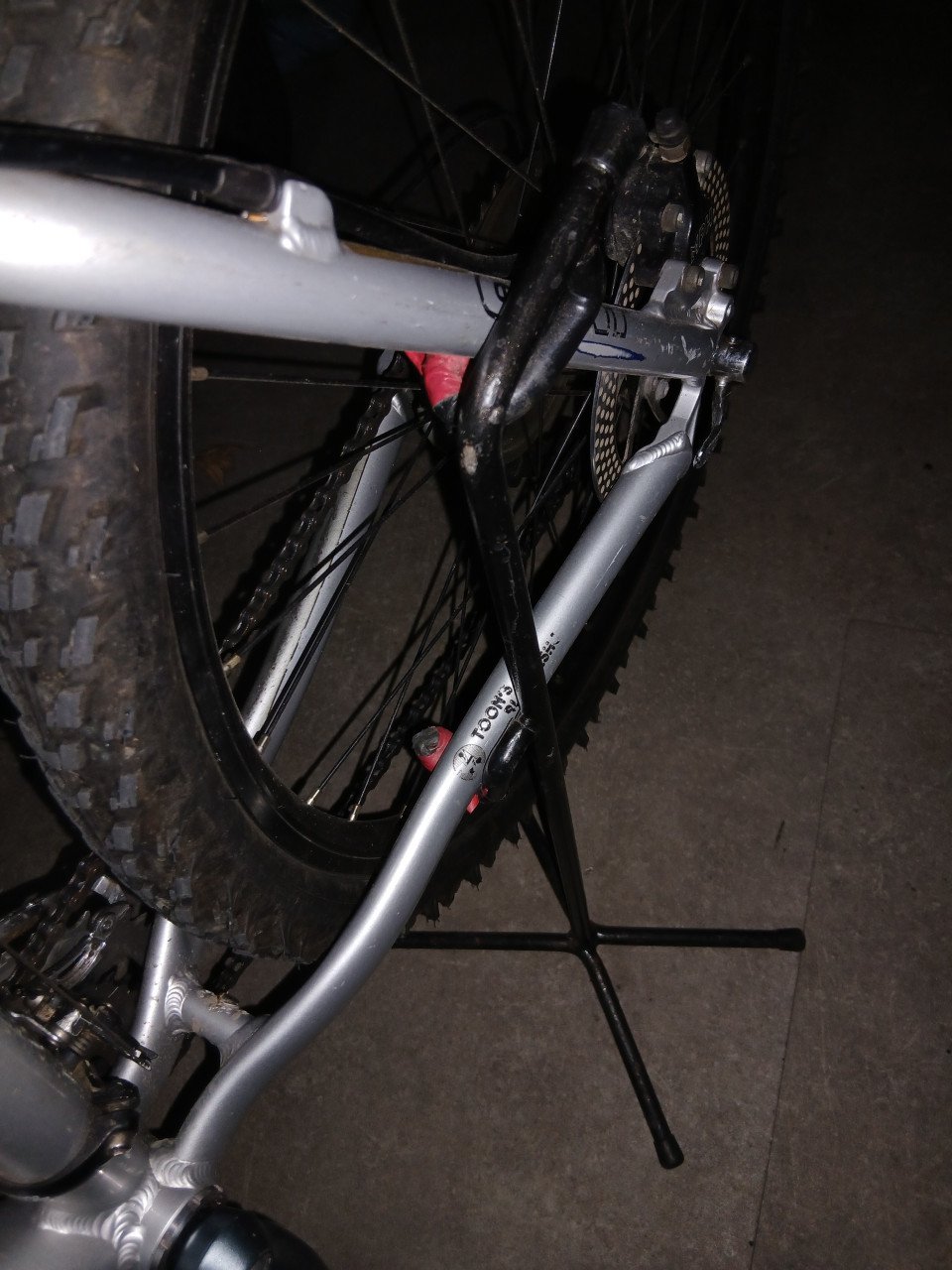 3 fiets standaards voor fiets weg te zetten of af te soppen