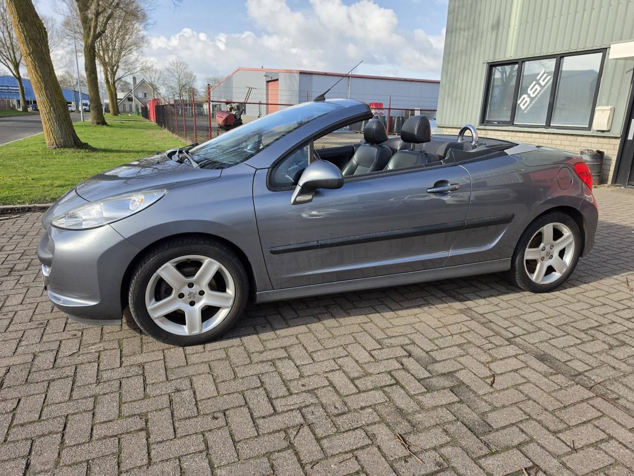 Peugeot 207 CC 1.6 VTi Cabriolet