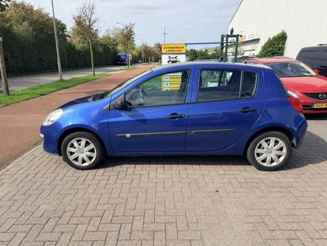 Renault Clio 1.2-16v special line 5 deurs en trekhaak