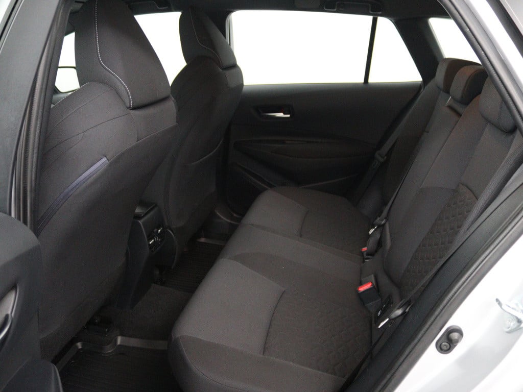 Toyota Corolla Touring Sports 2.0 hybrid style limited camera | trekhaak | 