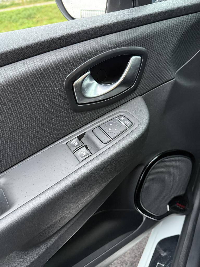 Renault Clio 0.9 - limited