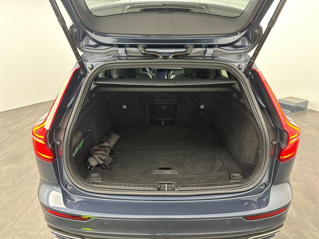 Volvo V60 t6 398pk recharge awd plus dark| long range| pano| 360camera| tre