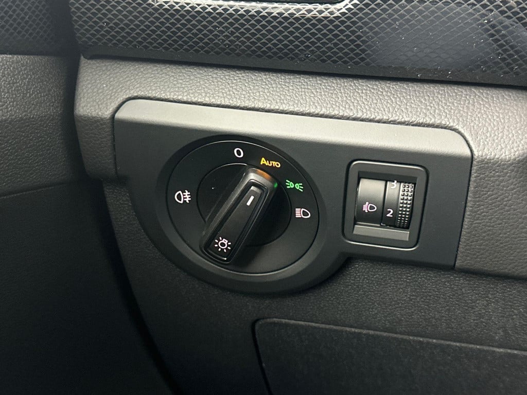 Volkswagen T-cross 1.0 tsi life edition dsg7 lange verhuur vlissingen