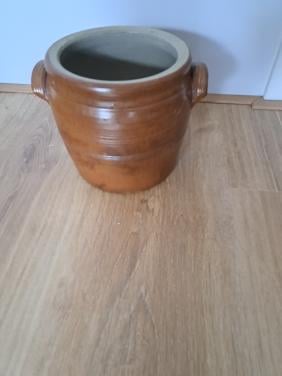 Mooie vintage bloempot van minimaal 50 jaar jong!