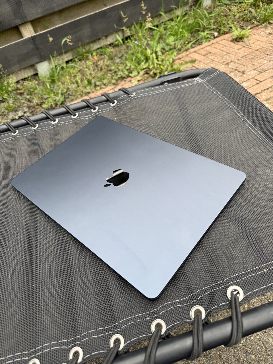 MacBook Air 2025 M4 256GB / 16GB ram Midnight 1 maand oud