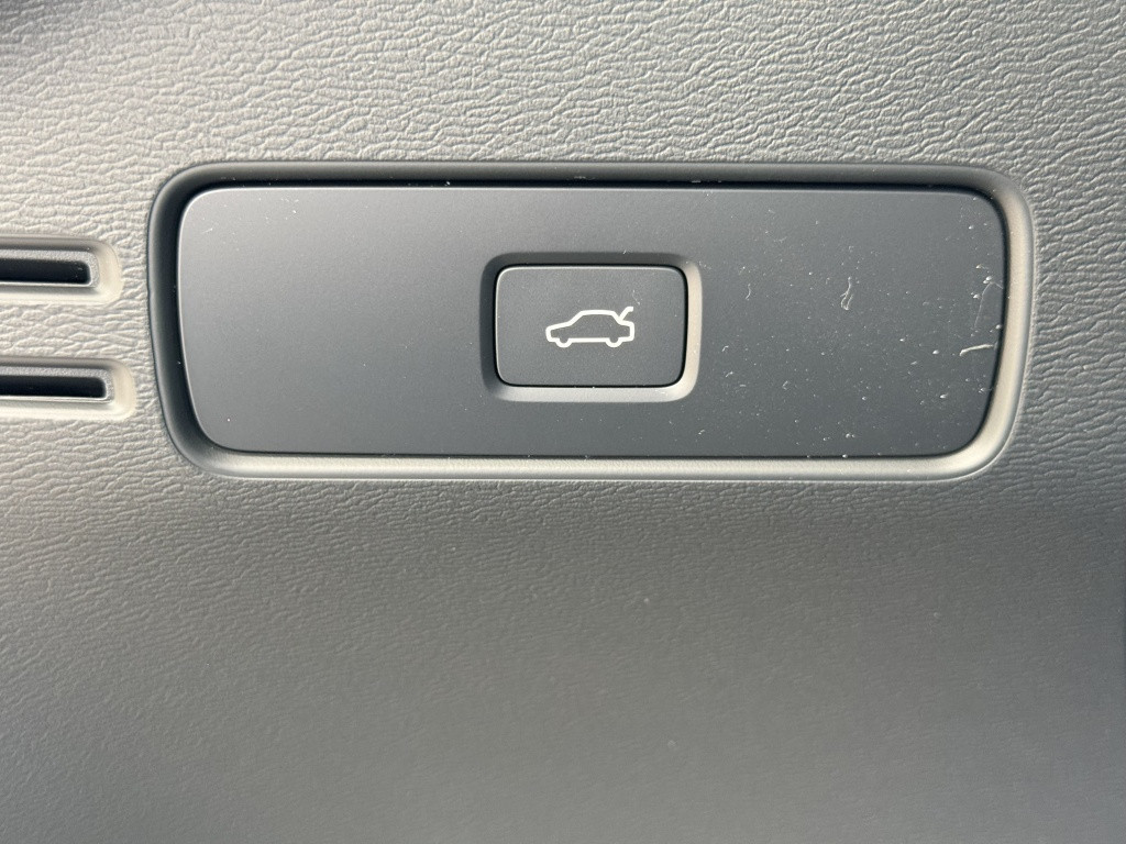 Volvo Ex40 plus black edition